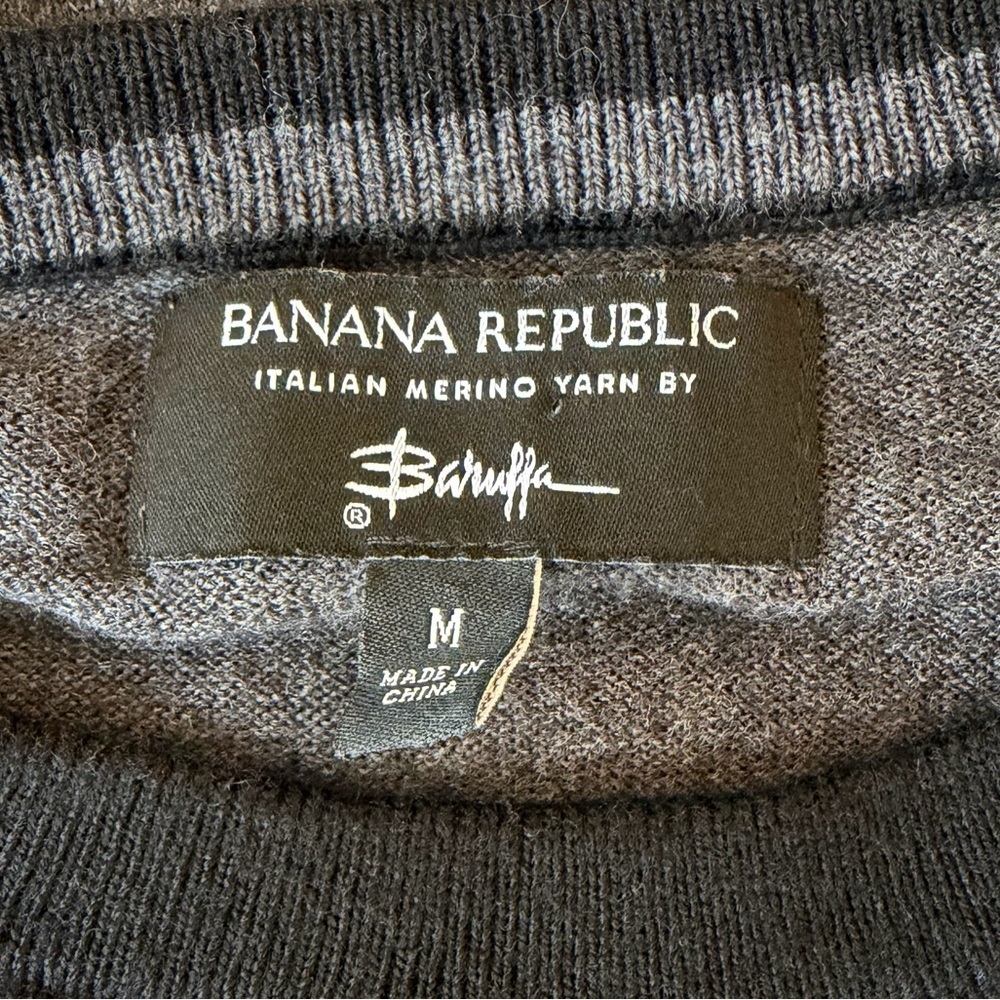 Banana Republic Baruffa Merino Wool Sweater in Gray and Black Size Medium - Picture 4 of 5